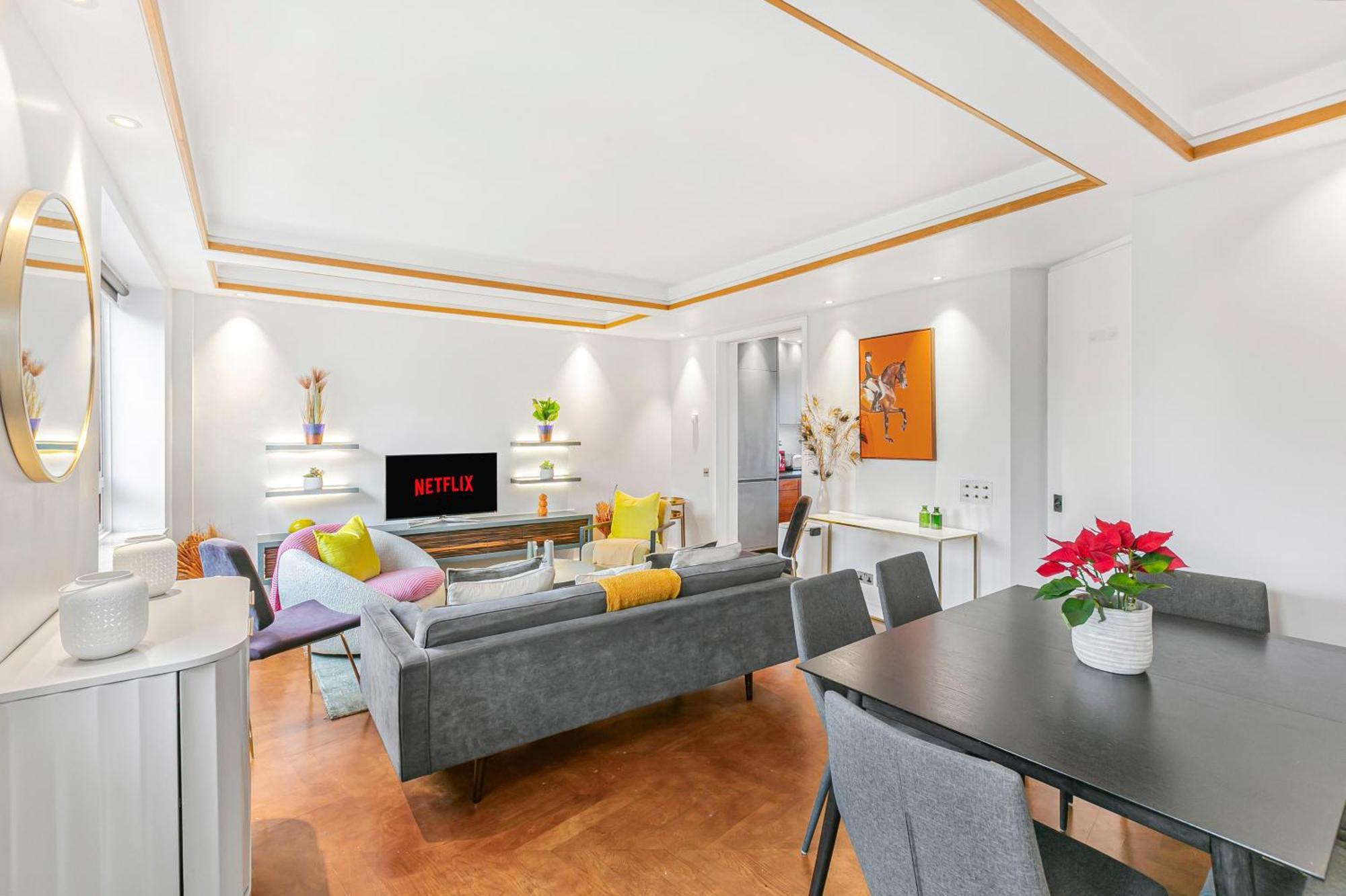 Luxurious 2 Bedroom South Kensington *
