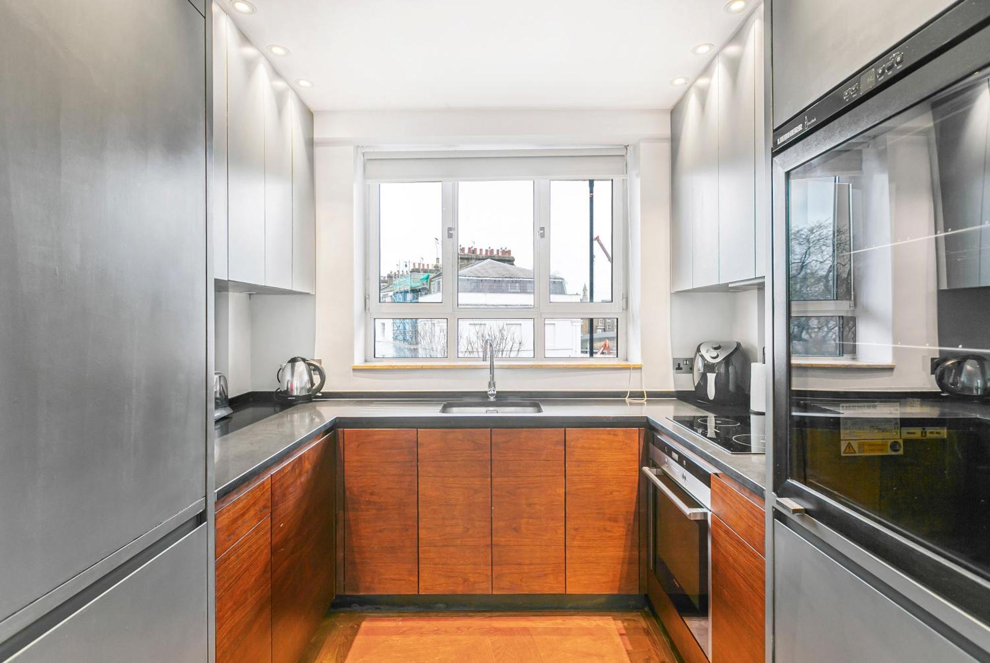 Luxurious 2 Bedroom South Kensington