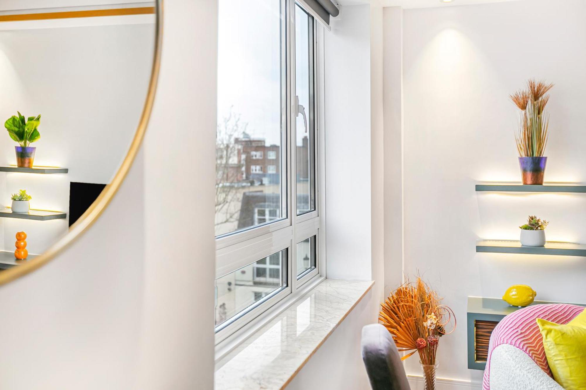 Luxurious 2 Bedroom South Kensington Appartamento